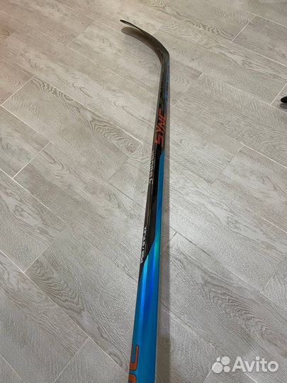 Клюшка хоккейная