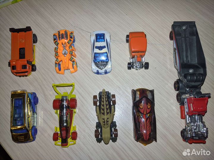 Набор машинок хотвилс