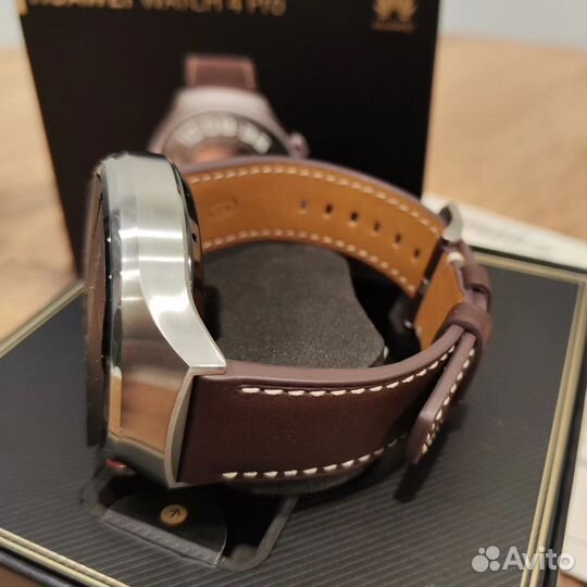 Смарт-часы Huawei Watch 4 Pro