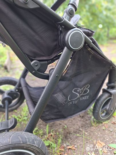 Прогулочная коляска с надувными колесами