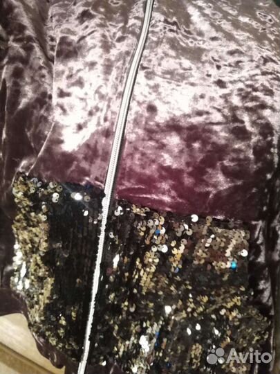 Женский спортивный костюм