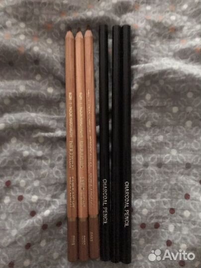 Угольные карандаши