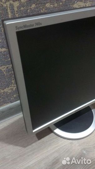 Монитор Samsung