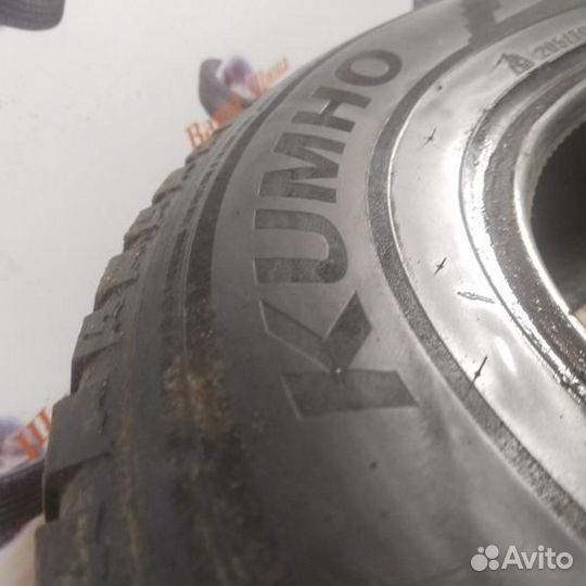 Kumho I'Zen KW22 205/70 R15