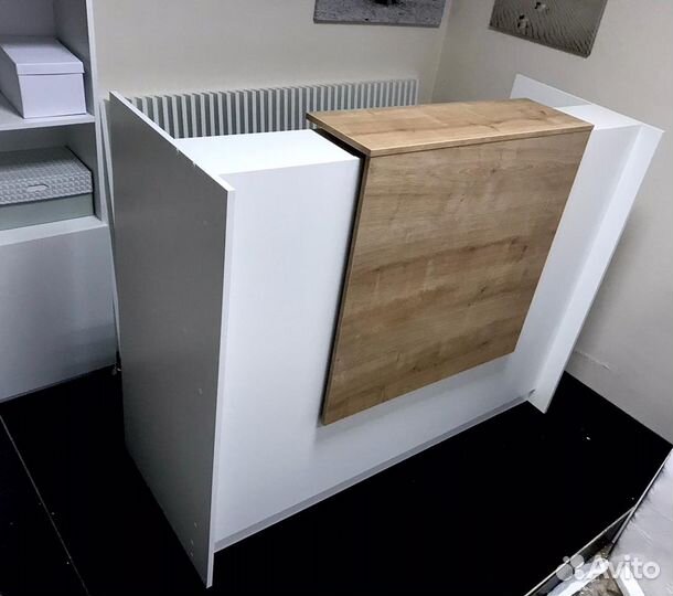 Стойка ресепшн