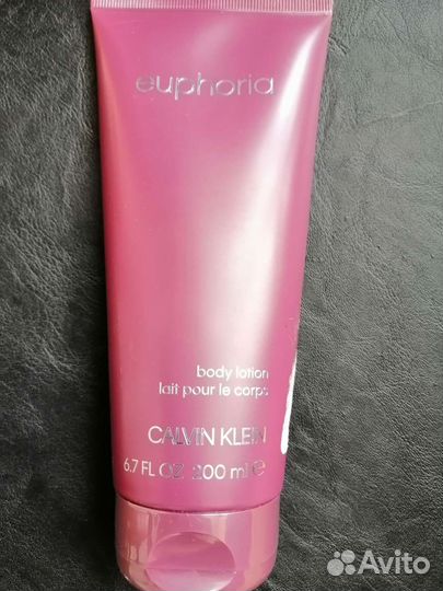 Calvin Klein парфюмированный лосьен для тела