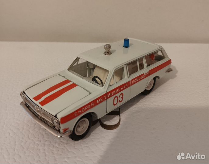 Модель машин СССР 1:43 волга 24 02 Скорая помощь