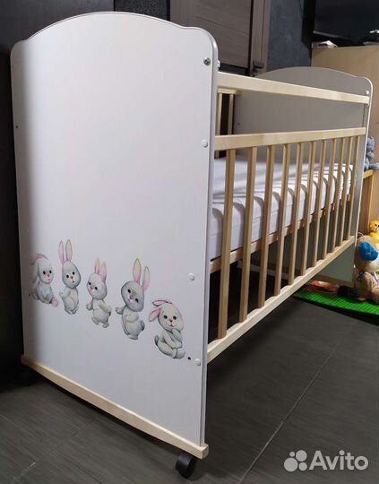 Детская кроватка