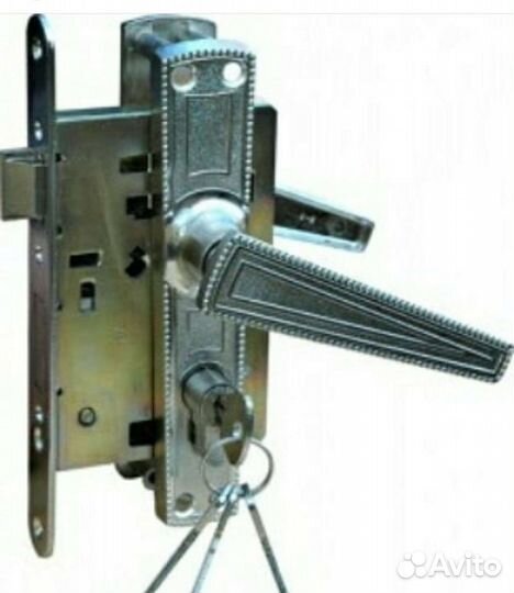 Замки дверные ручки