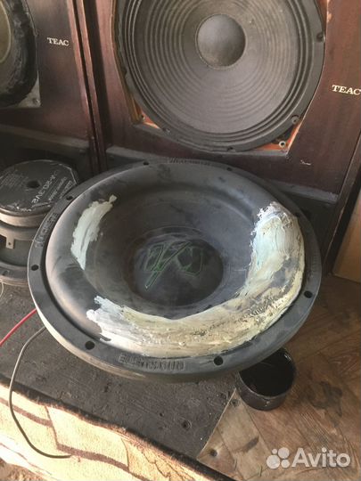 Капот акцент