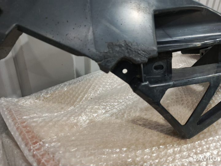 Кронштейн фары правый Mercedes-Benz GLE-Class 166