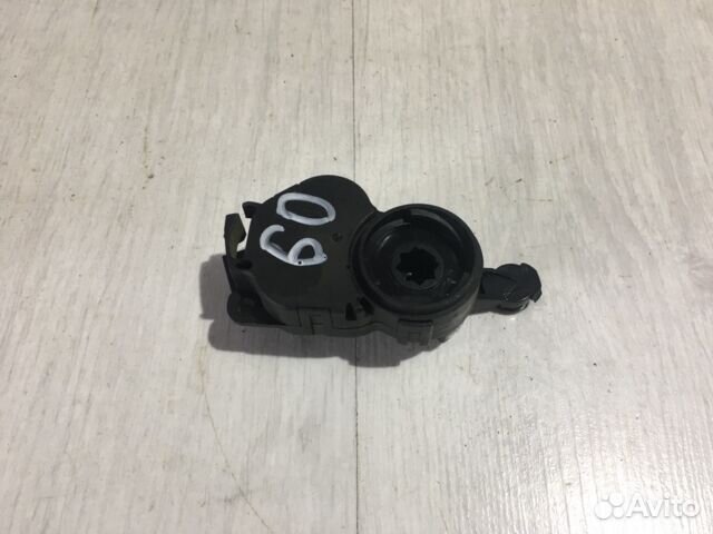 Моторчик заслонки печки LADA vesta 1.6 мт седан