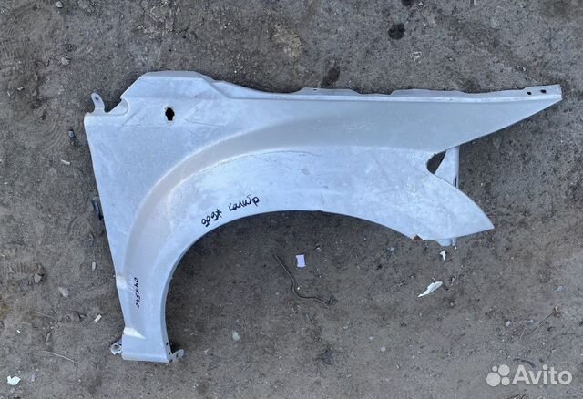 Крыло переднее правое Dodge Caliber 2006-2011
