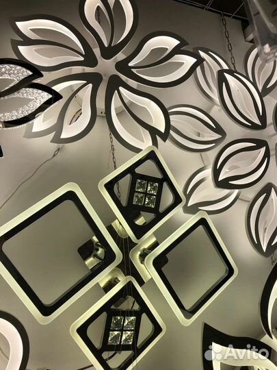 Люстра потолочная светодиодная с пультом