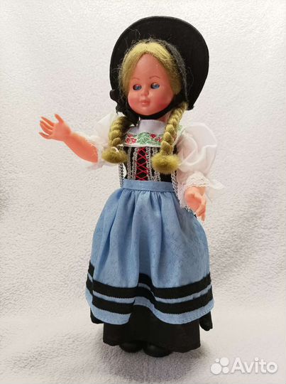 Кукла в национальном костюме Германия