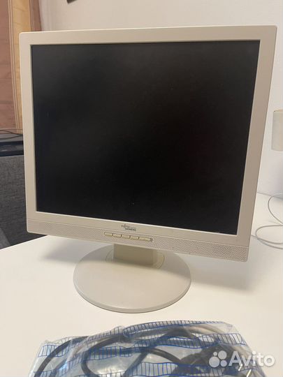 Монитор Siemens L7ZA