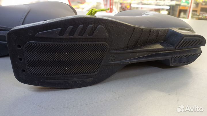 Ботинки для беговых лыж 39 размер inovik