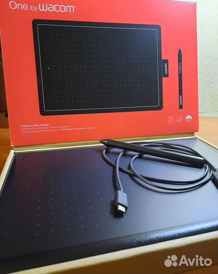 Графический планшет Wacom One Medium