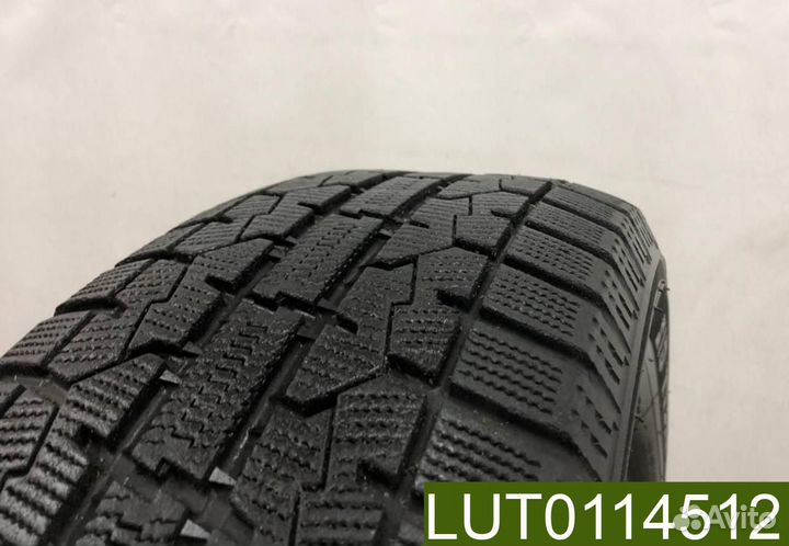 Toyo Observe Garit GIZ 215/60 R16 95Q