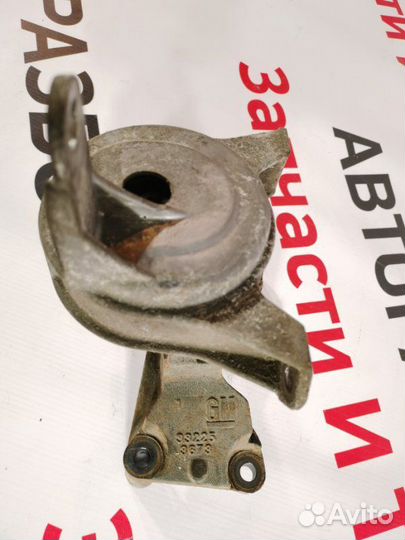 Подушка двигателя Opel Astra H универсал 1.6 Z16XE