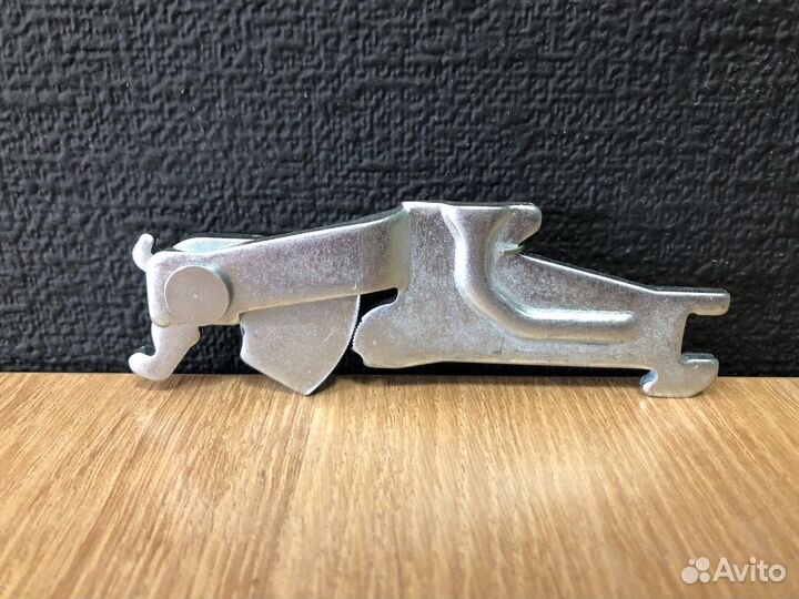 Планка распорная тормозных колодок Spectra