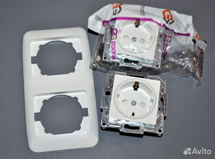 Розетки и выключатели пакетом
