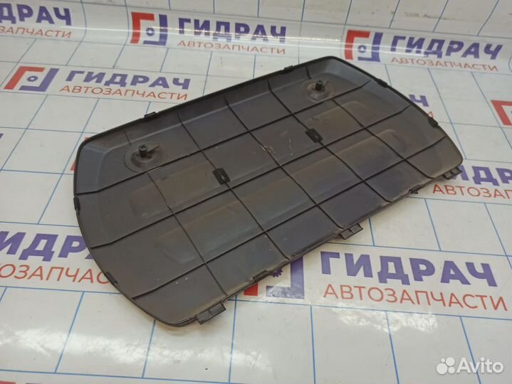 Обшивка двери багажника нижняя Mitsubishi Pajero (V90) 7225A009XA