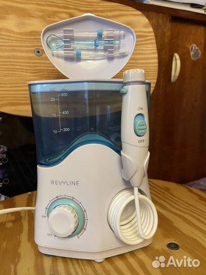 Ирригатор Revyline RL 100
