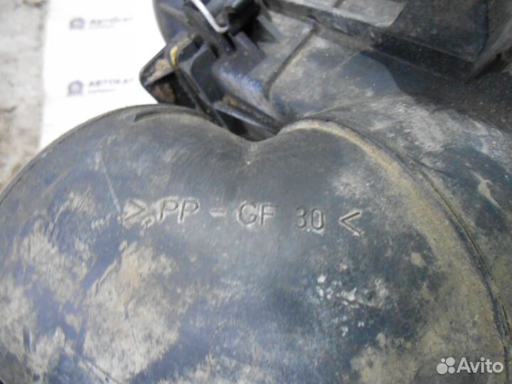 Корпус воздушного фильтра Мерседес 210