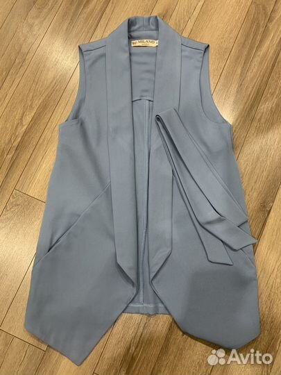 Костюм женский брючный 42-44 р