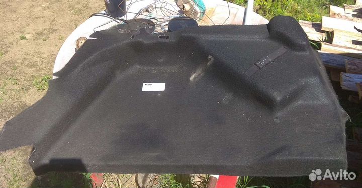 Обшивка стойки багажника