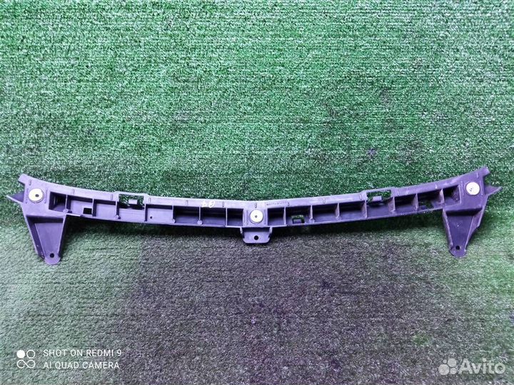 Направляющая заднего бампера центральная Opel Cor