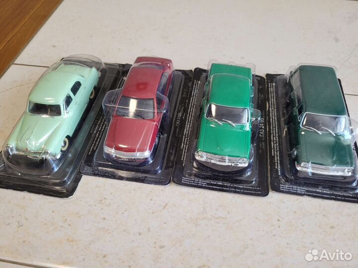 Модель автомобиля 1:43 Волга