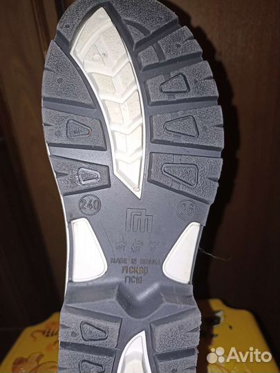 Резиновые сапоги