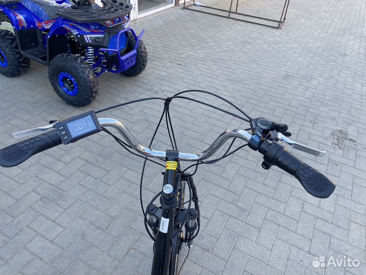 Трехколесный электровелосипед