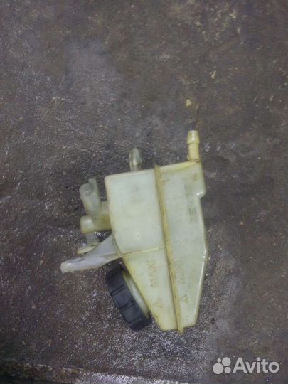 Бочек тормозной жидкости Renault Espace 4