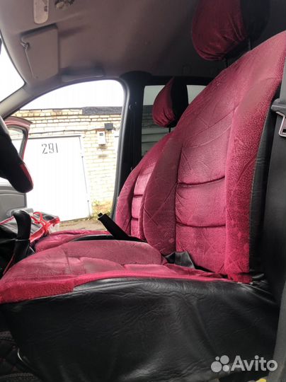 Продам чехлы Renault logan