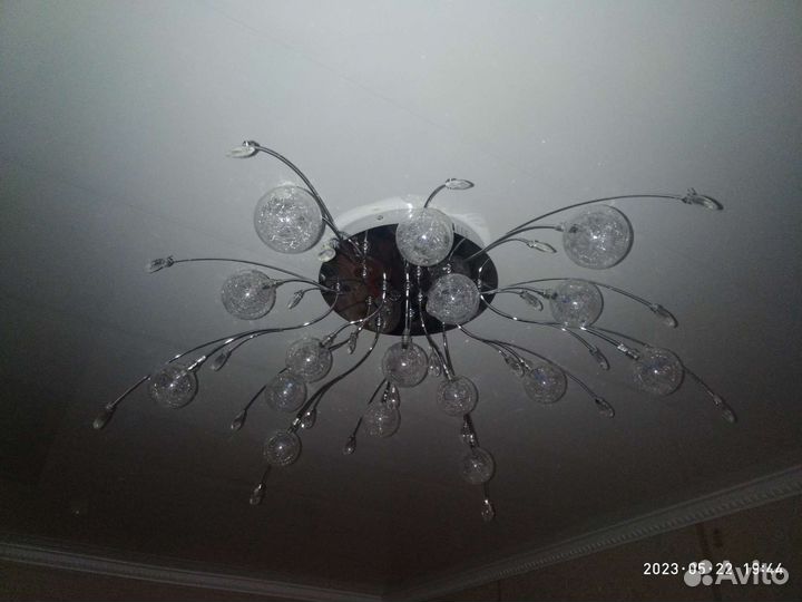 Люстра на пульте управления