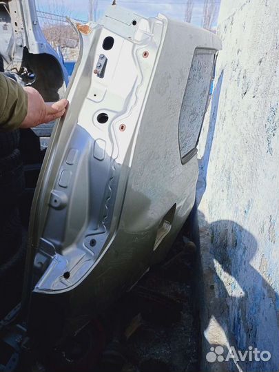 Крыло заднее правое Nissan X-trail