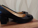 Итальянские туфли женские 39 размер, цвет черный