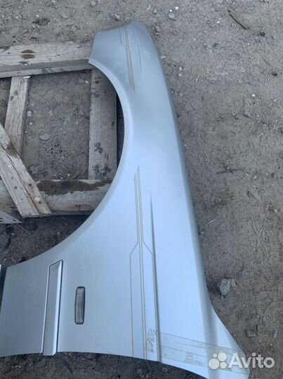 Крыло переднее Левое Bmw E39 354 цвет
