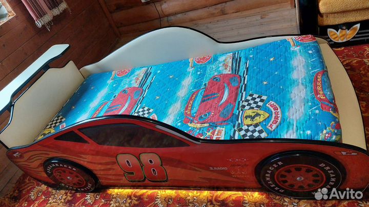 Детская кровать машинка с матрасом