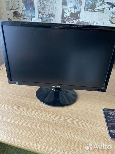 Монитор Samsung