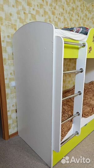 Двухъярусная кровать бу с матрасами