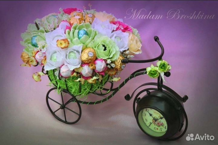 Часы настольные, кашпо