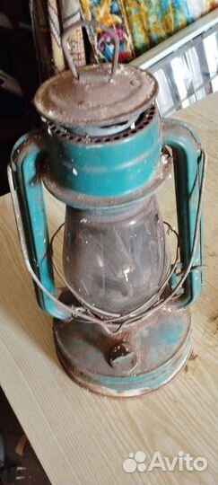 Корыто, коса, лапти, лампа