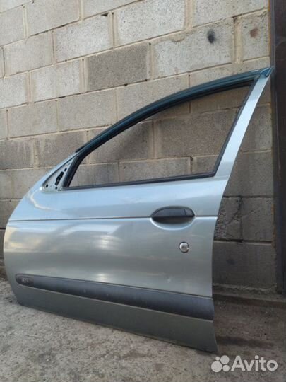 Дверь передняя левая Renault Megane 1 K7M A 7/02