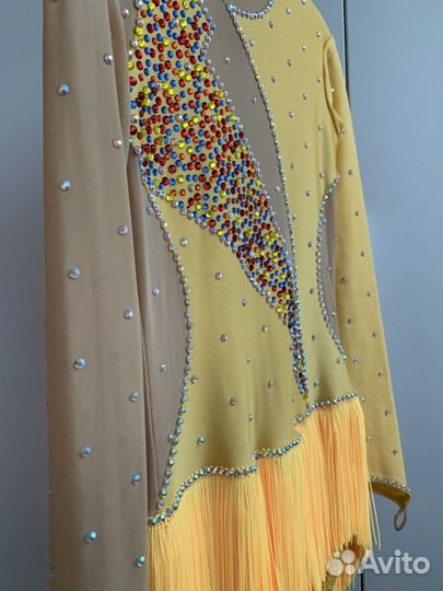 Платье для выступления (фигурное катание)