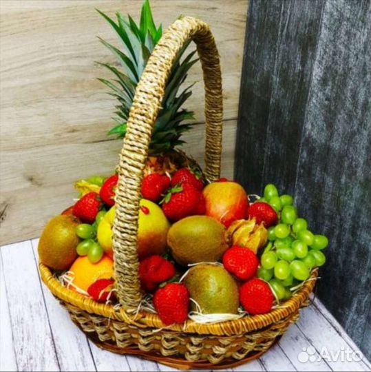 Корзина с Фруктами, Ягодами,Цветами