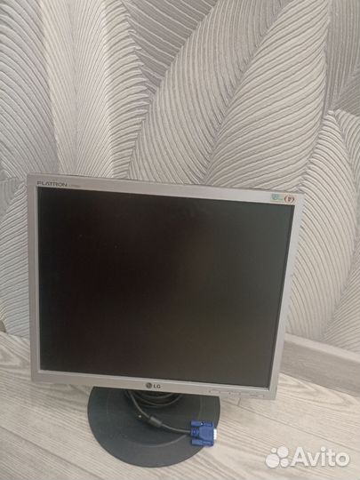 ЖК монитор